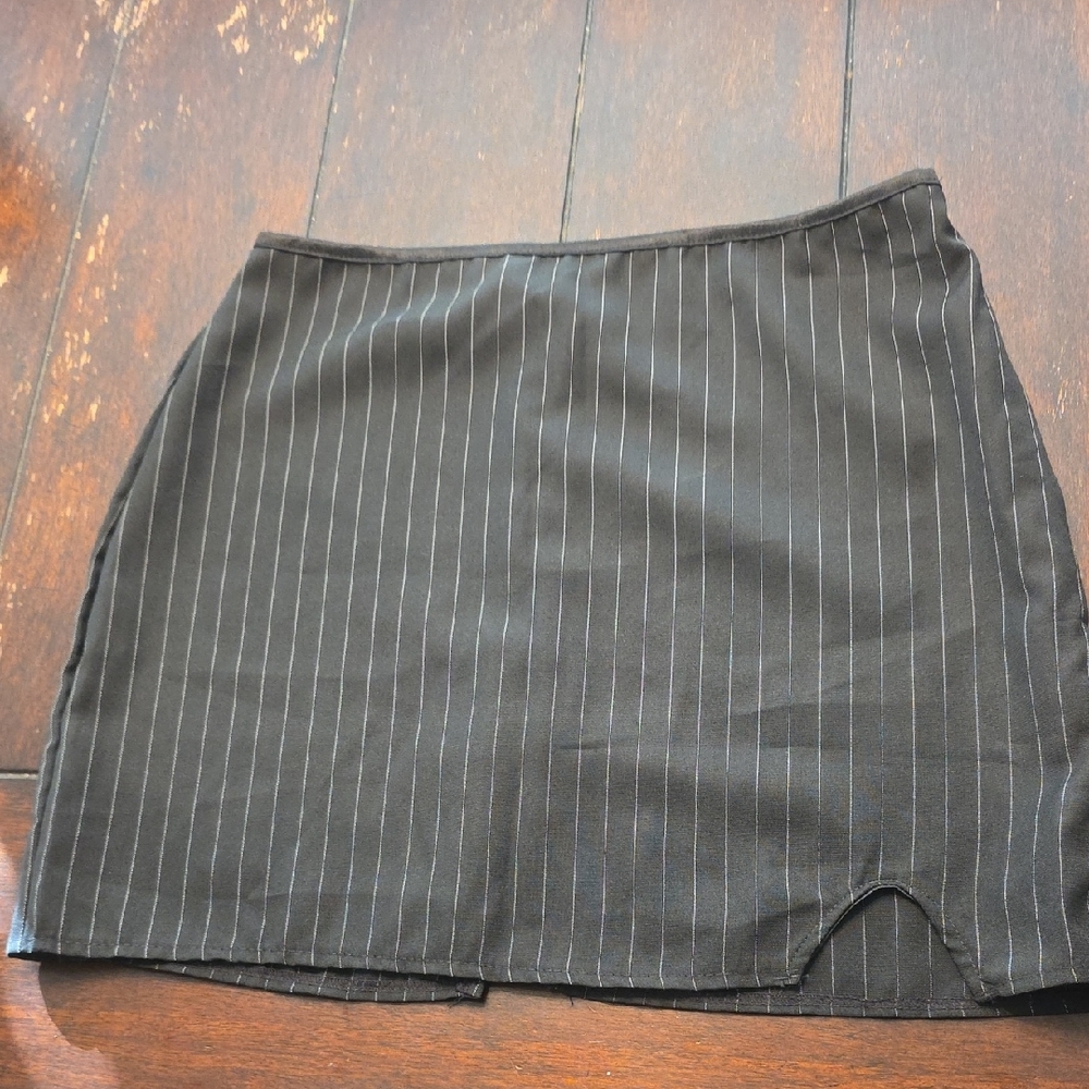 Black Corset with Pink Lacing and Skirt - Picture 6 of 8